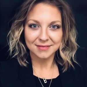 Meet your Posher, Michaela